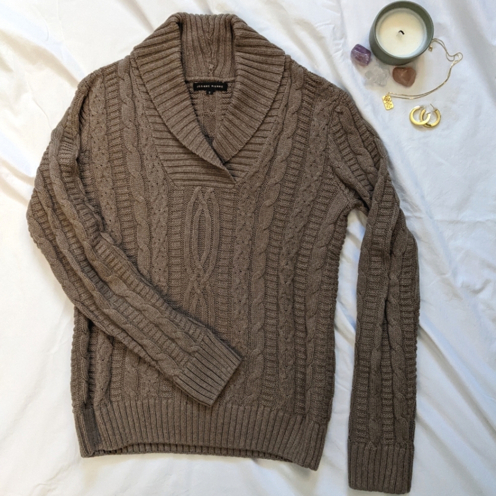 Collared Cable-knit Sweater